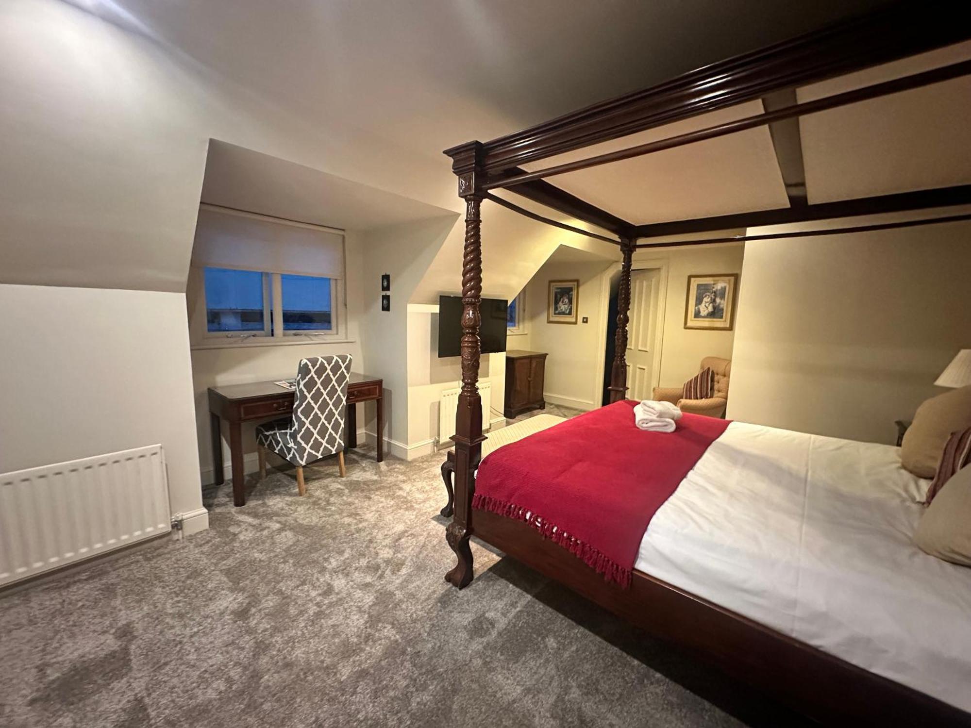 The Angel Posting House & Livery Guildford Dış mekan fotoğraf