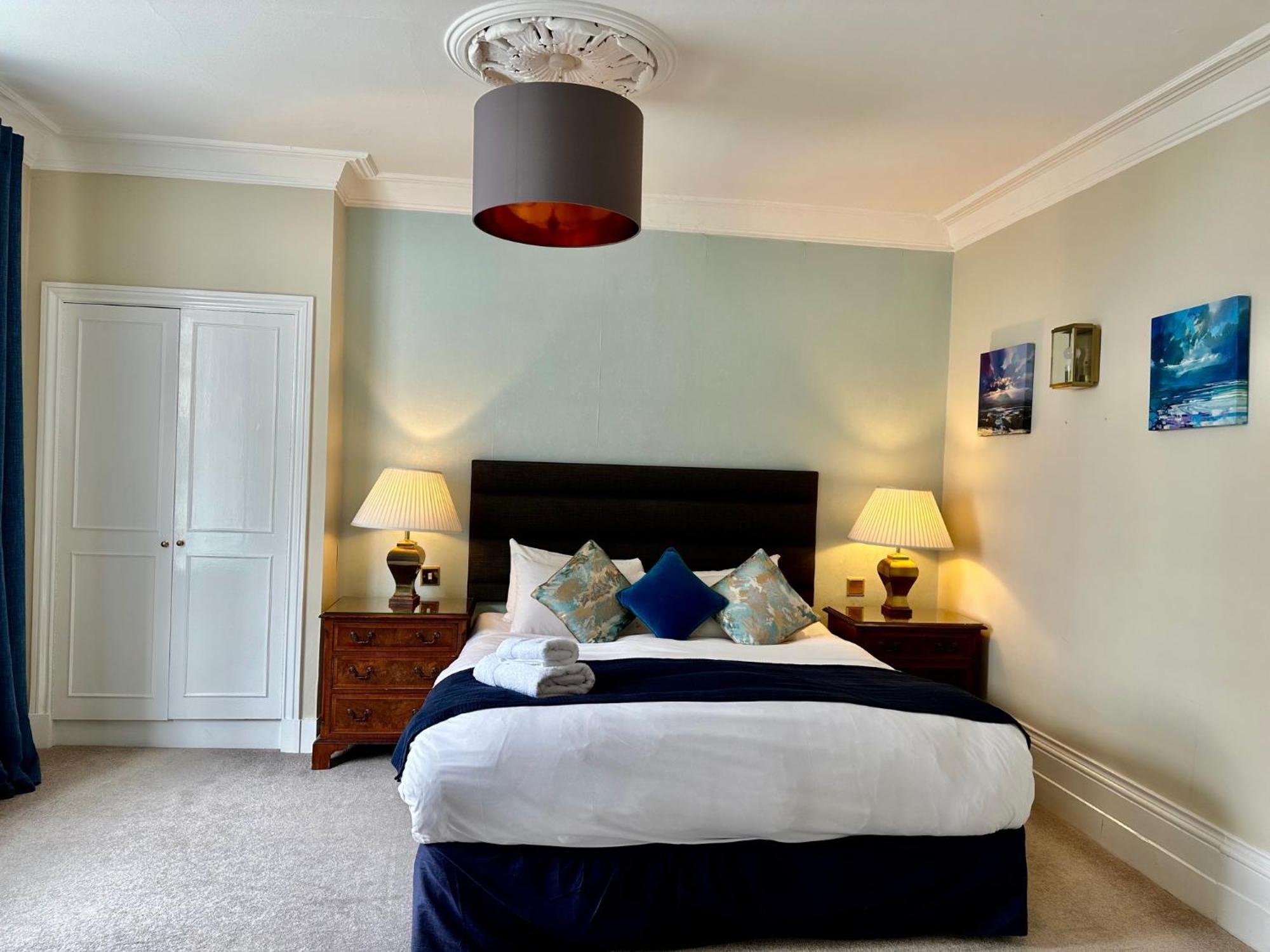 The Angel Posting House & Livery Guildford Dış mekan fotoğraf