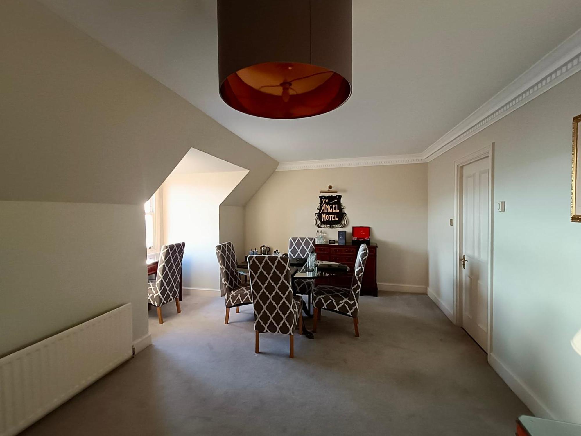 The Angel Posting House & Livery Guildford Dış mekan fotoğraf